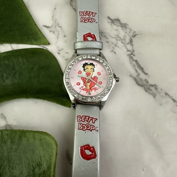 Betty Boop Vintage Y2k Womens Wrist Watch Silver Round Face Rhinestones Kiss - Picture 2 of 4